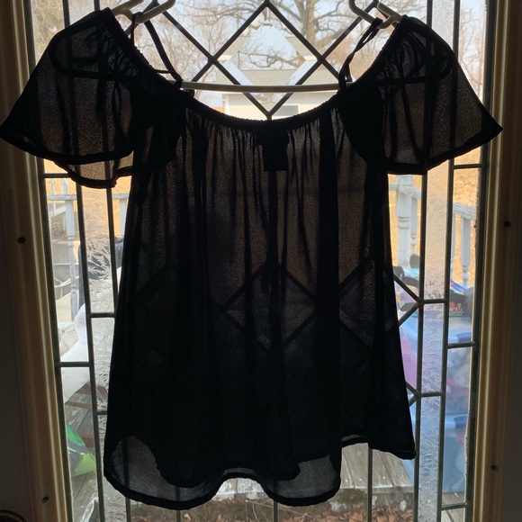 Rue 21 Off The Shoulder - Picture 2 of 3